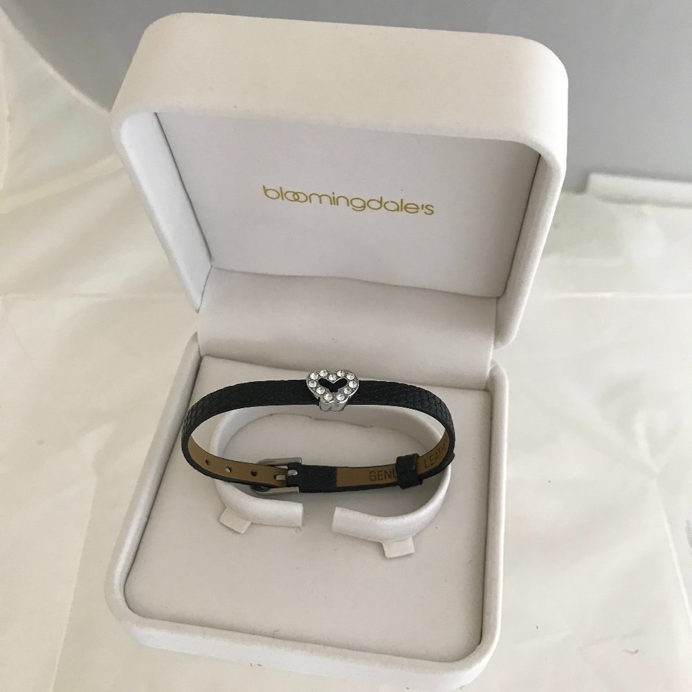 Genuine leather bracelet